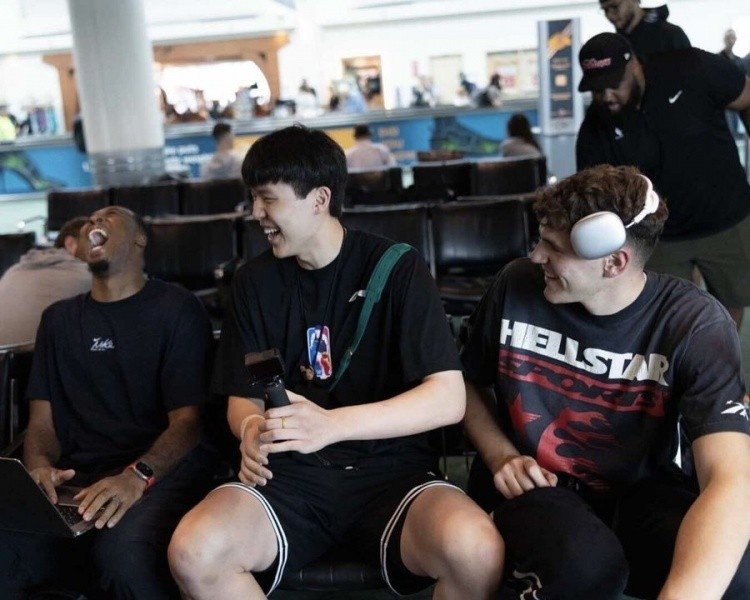 队记：千里之外的你不知瀚森在经历文化隔阂 他不会迅速变成姚明