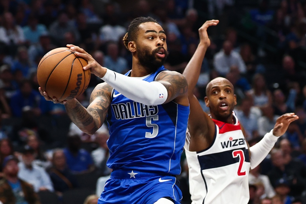 名记：弗拉格打控卫目前来看不成功 拉塞尔能组织但不受基德重用